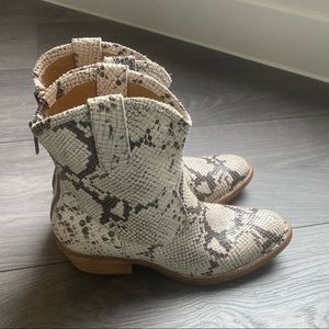Ankle snakeskin cowgirl boots brand new, never worn. By the brand Born